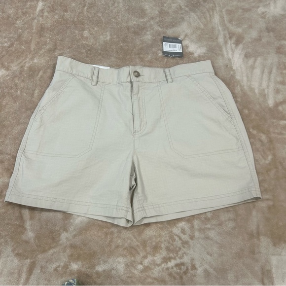 Eddie Bauer Adventure Ripstop Shorts Womens sz  8P Beige Hiking Outdoor new walk - Picture 16 of 16